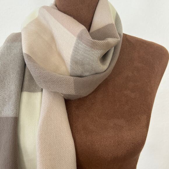 100% Cashmere Scarf Made in Scotland Neutral Soft Block Colors - Picture 4 of 8